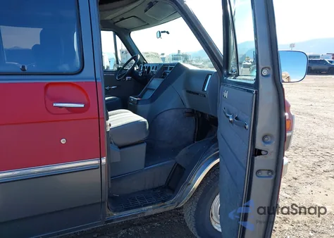 1989 Chevrolet G30 z USA, uszkodzony, nr VIN 1GNGG35K6K7133594